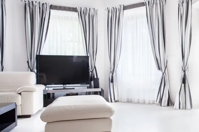 How to Choose the Perfect Curtains for Your Living Room